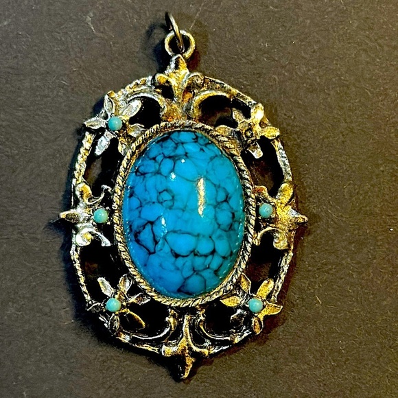 Vintage Turquoise Pendant with flower Accents - Picture 3 of 5